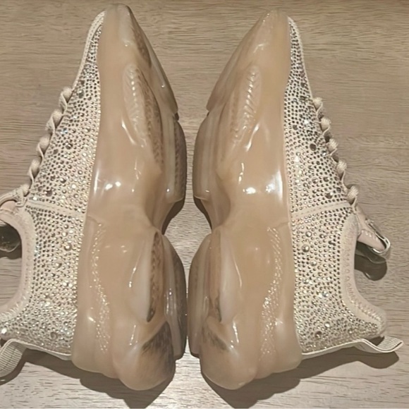 New authentic Steve Madden girls signature sneakers sz 2 display - Picture 8 of 13